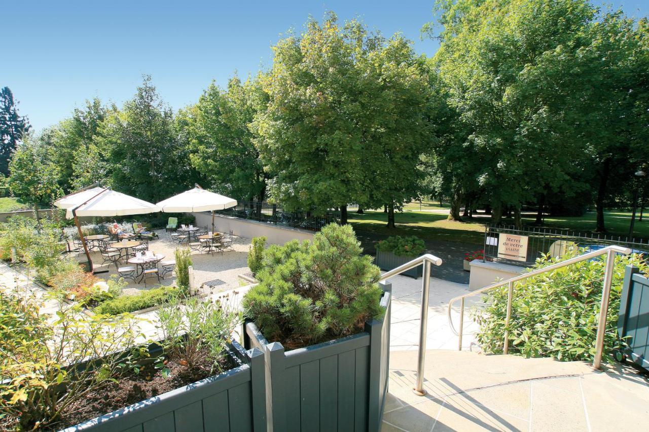 Cerise - Les Sources 3*
